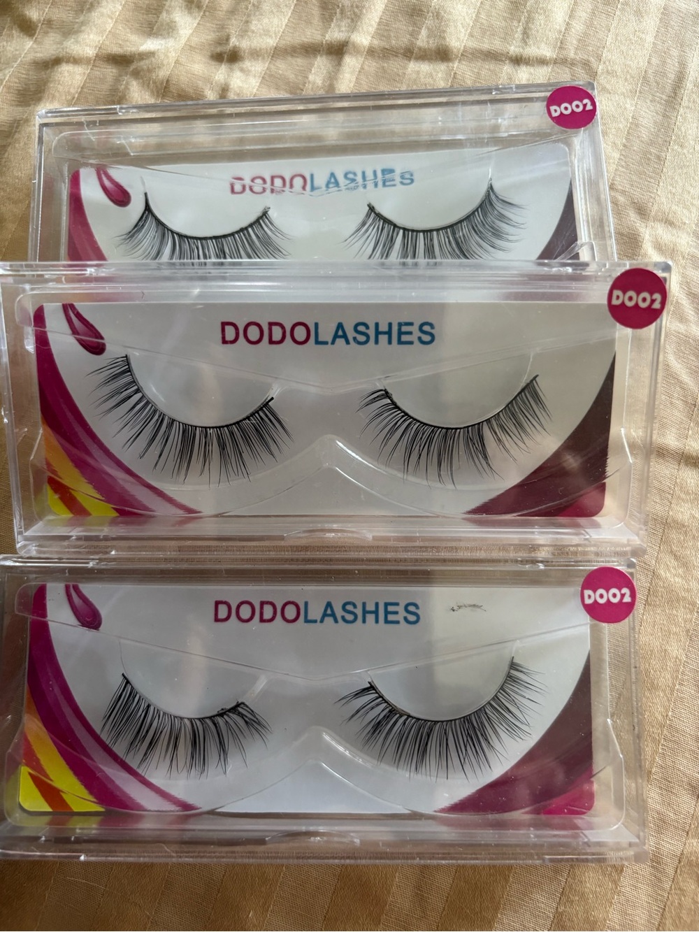 DODO LASHES #D002.   3 total sets